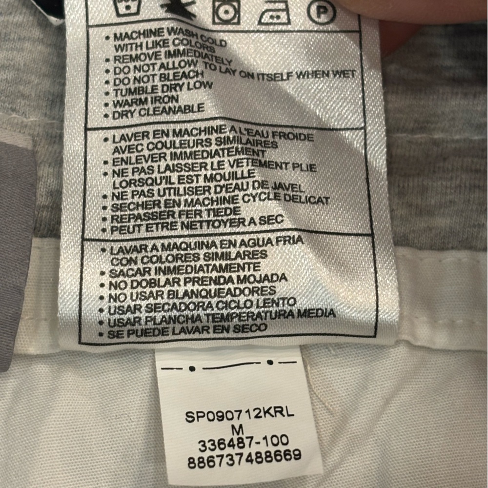 Nike Sportswear Women's White Bermuda Shorts - NWT - Picture 4 of 10